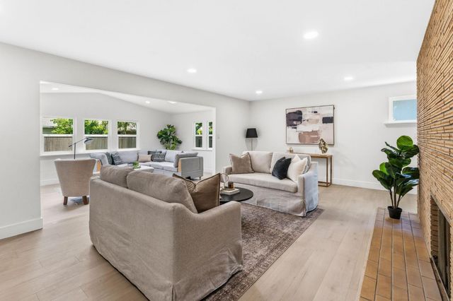 3445 Rosemont Dr, Sacramento, CA 95826