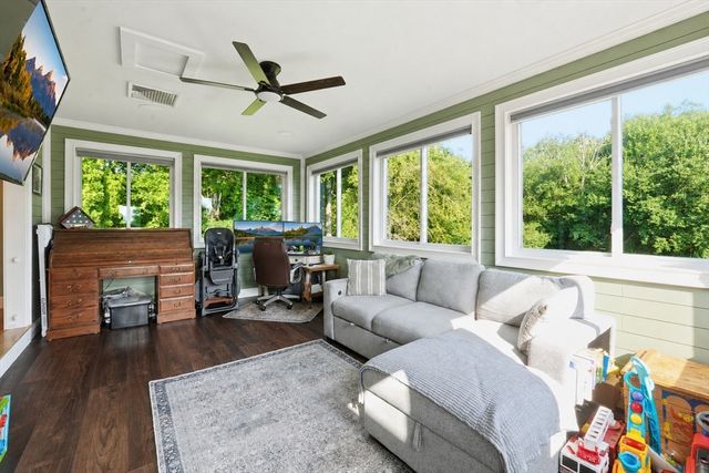 137 Ward St, North Brookfield, MA 01535