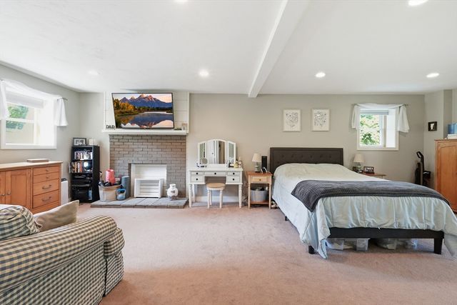 137 Ward St, North Brookfield, MA 01535