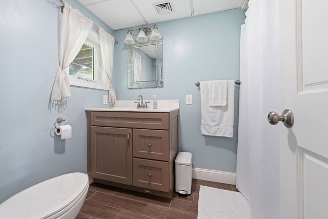 137 Ward St, North Brookfield, MA 01535