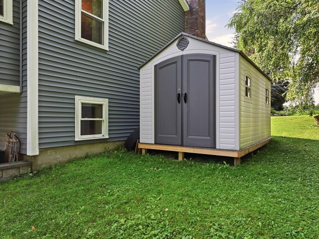 137 Ward St, North Brookfield, MA 01535