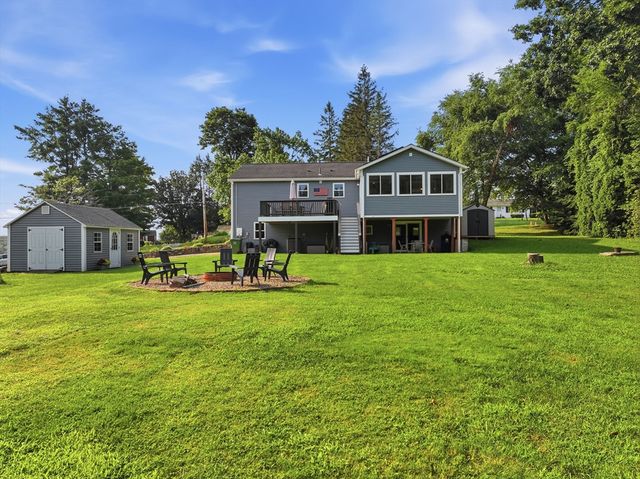 137 Ward St, North Brookfield, MA 01535