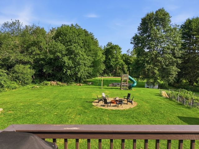 137 Ward St, North Brookfield, MA 01535