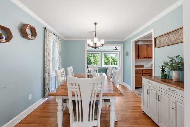 137 Ward St, North Brookfield, MA 01535
