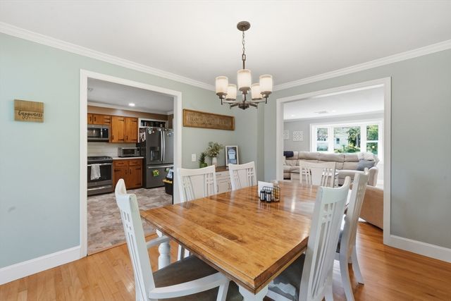 137 Ward St, North Brookfield, MA 01535