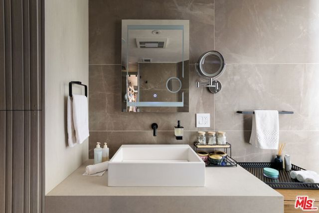 2170 Century Parkway 1206, Los Angeles, CA 90067