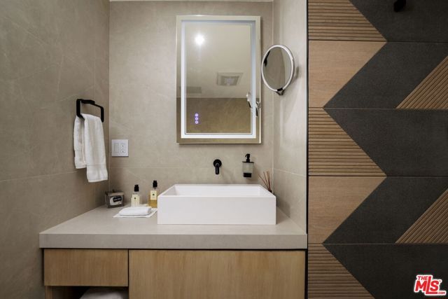 2170 Century Parkway 1206, Los Angeles, CA 90067