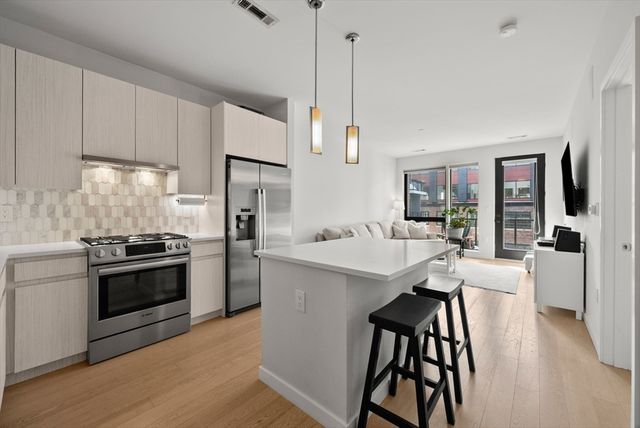 45 W 3rd St 406, Boston, MA 02127