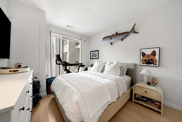 45 W 3rd St 406, Boston, MA 02127