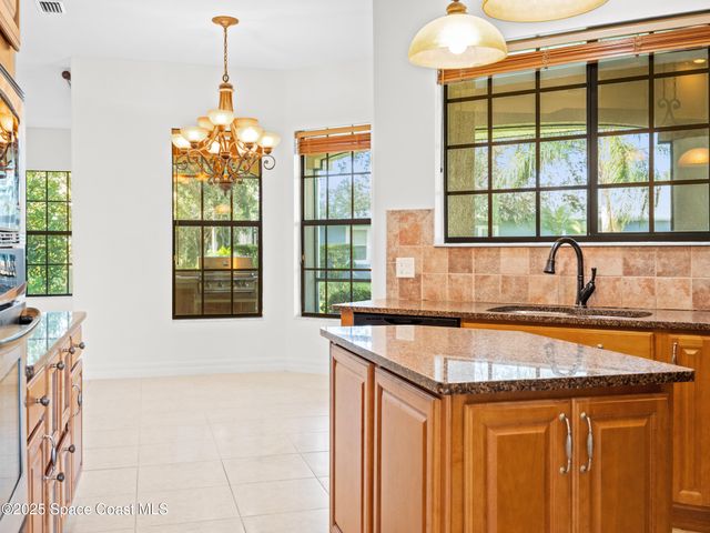 896 Yellow Wood Court SE, Palm Bay, FL 32909