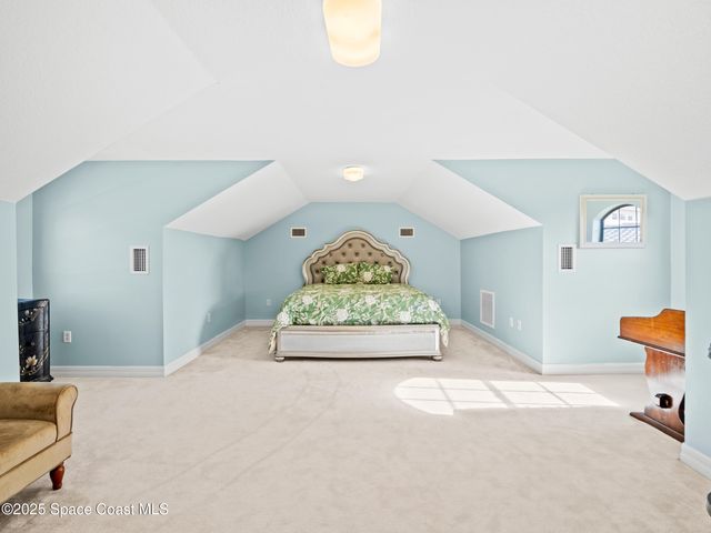 896 Yellow Wood Court SE, Palm Bay, FL 32909