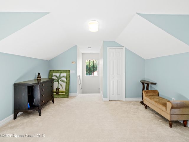 896 Yellow Wood Court SE, Palm Bay, FL 32909