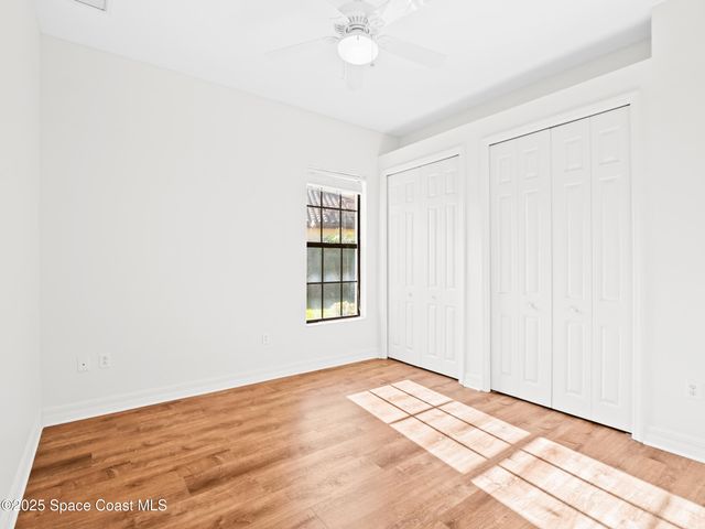 896 Yellow Wood Court SE, Palm Bay, FL 32909