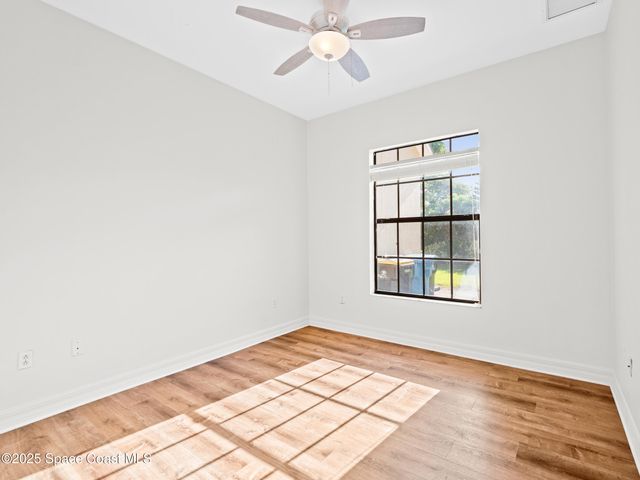 896 Yellow Wood Court SE, Palm Bay, FL 32909