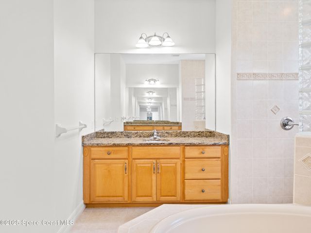 896 Yellow Wood Court SE, Palm Bay, FL 32909