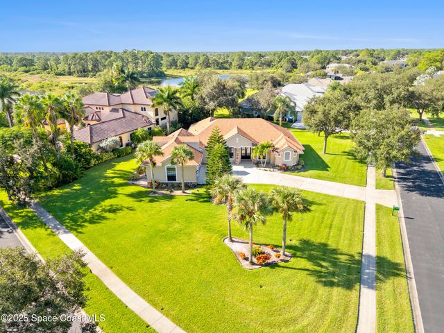 896 Yellow Wood Court SE, Palm Bay, FL 32909