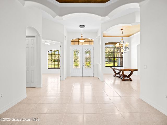 896 Yellow Wood Court SE, Palm Bay, FL 32909