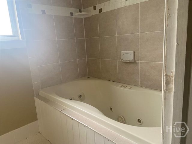 97 Bays Avenue, Savannah, GA 31408