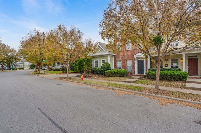 2327 Alteras Dr, Nashville, TN 37211