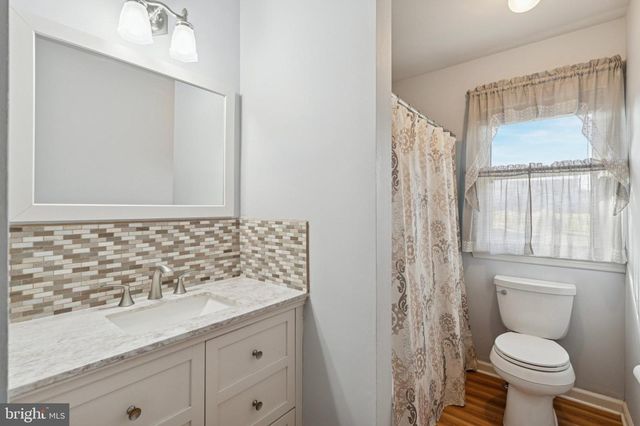 34 CHESTNUT LN, Bechtelsville, PA 19505