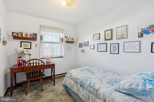 34 CHESTNUT LN, Bechtelsville, PA 19505