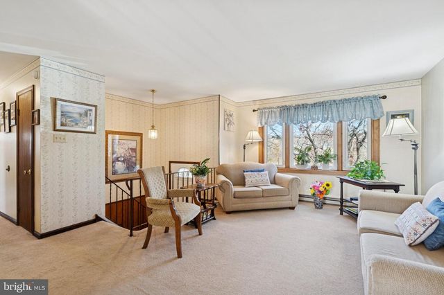 34 CHESTNUT LN, Bechtelsville, PA 19505