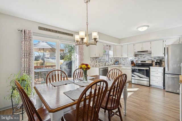 34 CHESTNUT LN, Bechtelsville, PA 19505