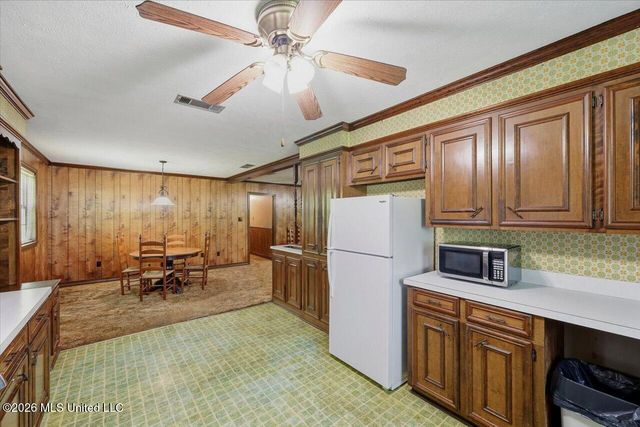 1031 Thigpen Road, Raymond, MS 39154