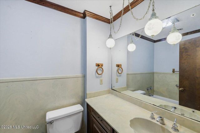 1031 Thigpen Road, Raymond, MS 39154