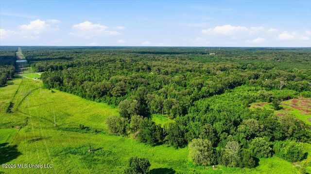 1031 Thigpen Road, Raymond, MS 39154