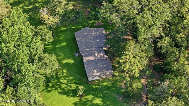 1031 Thigpen Road, Raymond, MS 39154