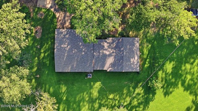 1031 Thigpen Road, Raymond, MS 39154
