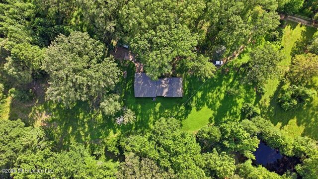 1031 Thigpen Road, Raymond, MS 39154