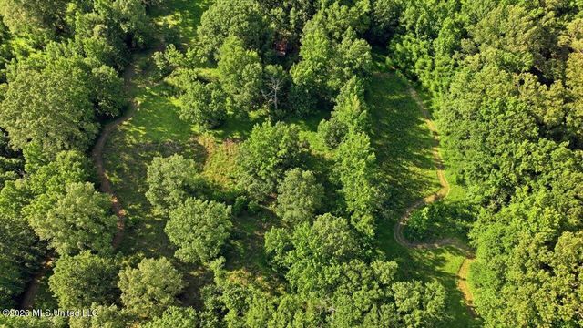 1031 Thigpen Road, Raymond, MS 39154