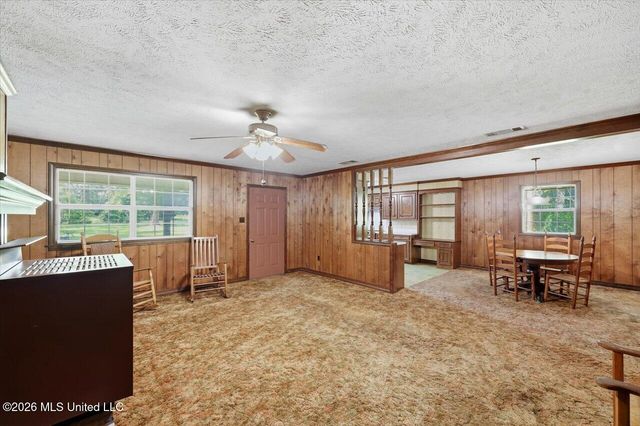 1031 Thigpen Road, Raymond, MS 39154