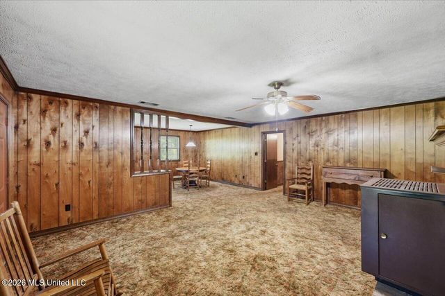 1031 Thigpen Road, Raymond, MS 39154