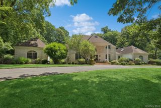 9 Swan Place, Nissequogue, NY 11780