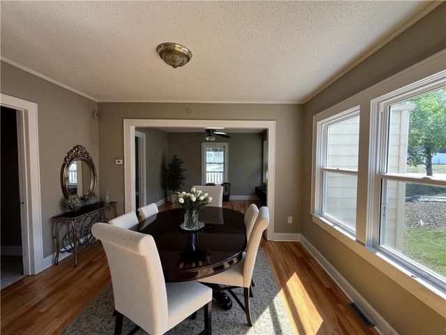 8020 Mercier Street, Kansas City, MO 64114