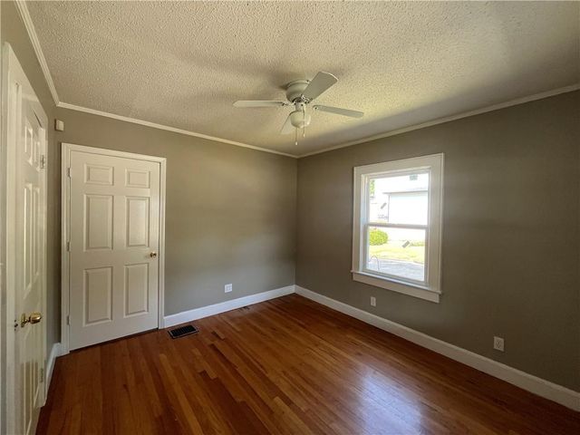 8020 Mercier Street, Kansas City, MO 64114