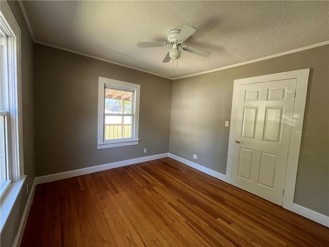 8020 Mercier Street, Kansas City, MO 64114