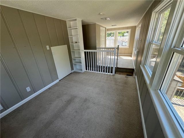 8020 Mercier Street, Kansas City, MO 64114