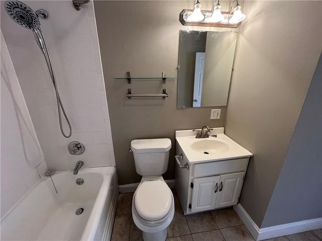 8020 Mercier Street, Kansas City, MO 64114