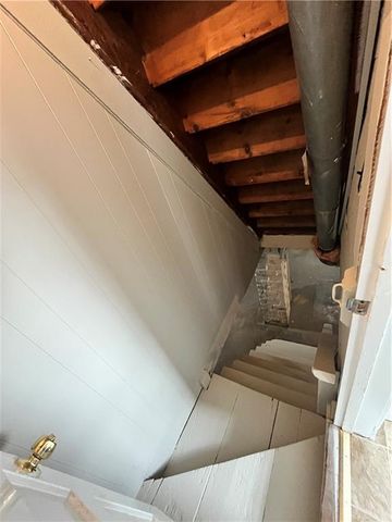 8020 Mercier Street, Kansas City, MO 64114