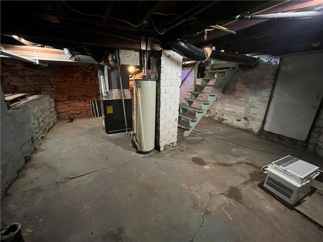 8020 Mercier Street, Kansas City, MO 64114