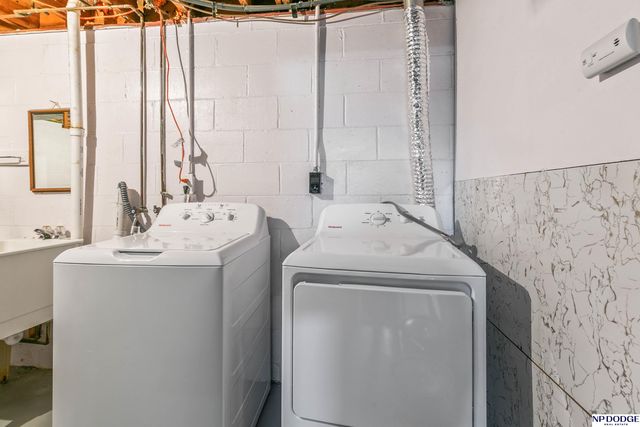 7736 Richmond Drive, Omaha, NE 68134