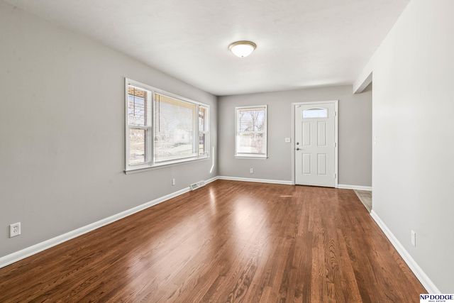 7736 Richmond Drive, Omaha, NE 68134