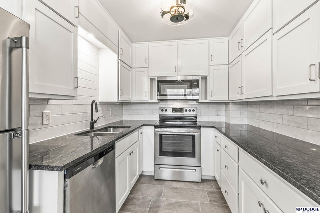 7736 Richmond Drive, Omaha, NE 68134