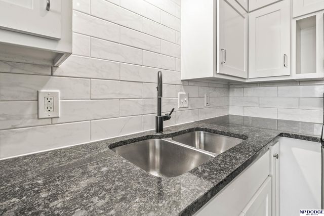 7736 Richmond Drive, Omaha, NE 68134