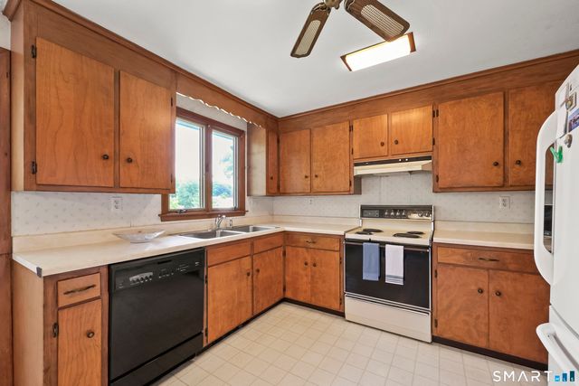 61 Hollister Drive, Rocky Hill, CT 06067