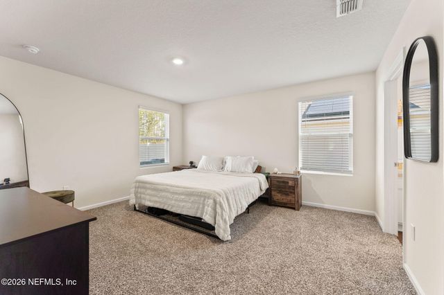 70013 MISTY LAKE Court, Yulee, FL 32097